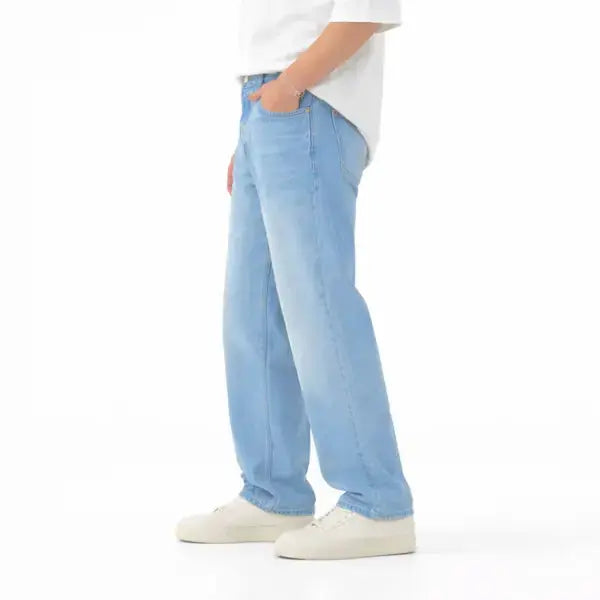 Straight fit denim jeans with classic five pocket design

