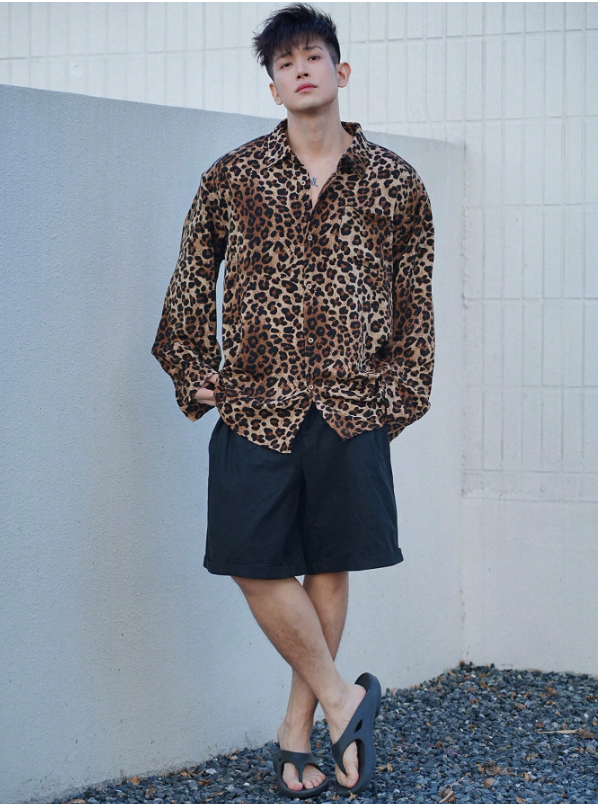 Men’s leopard print long sleeve shirt for winter fashion
Stylish winter animal print shirt for men
Men’s oversized leopard shirt for cold weather outfits
Trendy winter streetwear shirt with leopard pattern
Warm men’s casual shirt with bold animal print
Winter layering shirt for men in leopard design
Leopard print button-down shirt for men winter 2025
Men’s winter fashion top with animal pattern
Cozy and stylish men’s leopard shirt for winter outfits
Winter party wear men’s shirt with leopard print design
